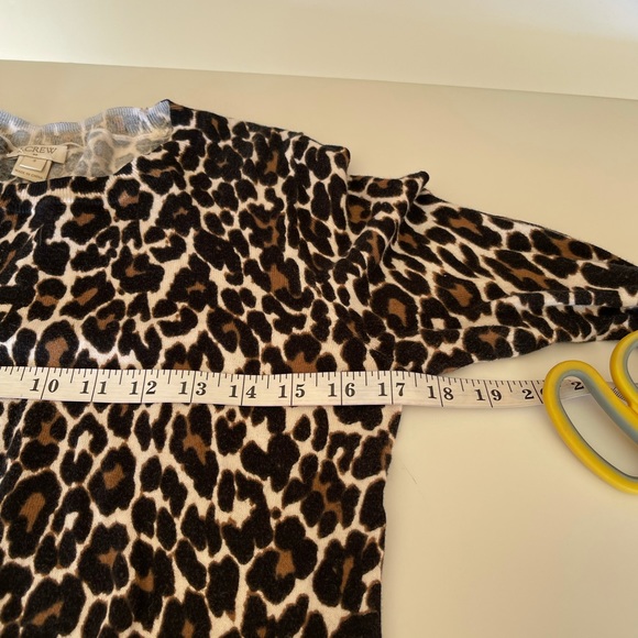J. Crew Women's Cardigan Sweater Pullover Long Sleeve Leopard Sweater, Sz S - Picture 11 of 13